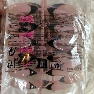 New Pink and Black Pearl False Nails